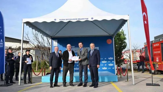 Bursa itfaiyesi yeni araçlarla güçleniyor