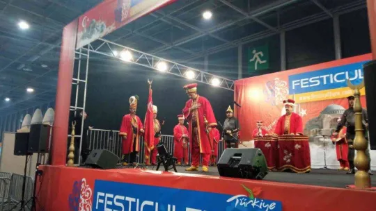 Bursa mehter takımı  Fransa'yı fethetti