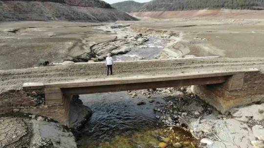 Bursa'nın 20 günlük suyu kaldı... Nilüfer Barajı şu anda bomboş
