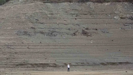 Bursa'nın 20 günlük suyu kaldı... Nilüfer Barajı şu anda bomboş