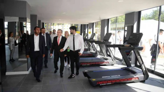 Bursa'nın en büyük spor tesisleri hizmete açıldı