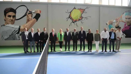 Bursa'nın en büyük spor tesisleri hizmete açıldı