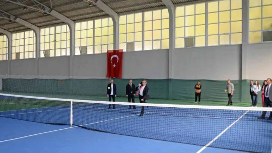 Bursa'nın en büyük spor tesisleri hizmete açıldı