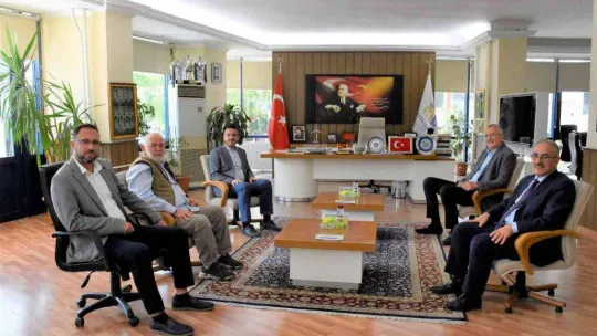 Bursa'nın iki belediye başkanı Karacabey'de buluştu