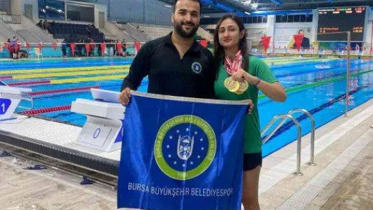 Bursalı yüzücülerden  3 rekor, 15 madalya