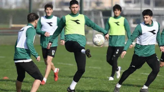 Bursaspor dar alanda çift kale maç yaptı