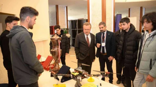 BUÜ'de Dijital Dönüşüm Teknolojileri Fuarı açıldı