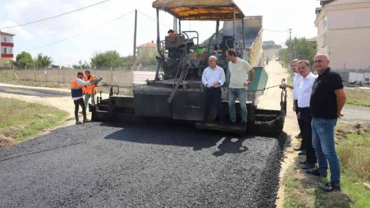 Büyükçekmece'de 11 mahallede yol bakım ve onarım çalışmaları yapılıyor