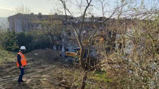 Büyükçekmece'de kentsel dönüşümü yapılan 32 yıllık binanın taşıyıcı kolonlarından deniz kabukları çıktı