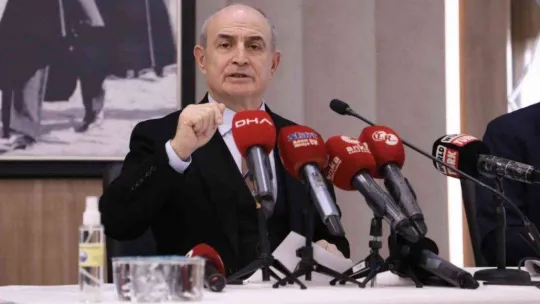 Büyükçekmece'de sosyal donatı alanı yapılması planlanan arazilerin, konut alanı olarak satışa çıkarılmasına Başkan Akgün'den tepki geldi