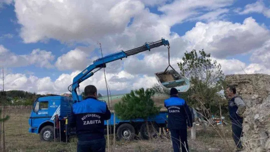 Büyükçekmece Gölü kaçak balık avcılığında kullanılan malzemelerden temizleniyor
