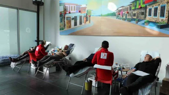 Büyükşehir'den depremzedeler için kan bağışı kampanyası