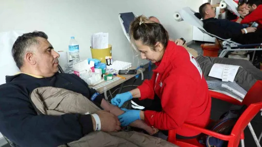 Büyükşehir'den depremzedeler için kan bağışı kampanyası