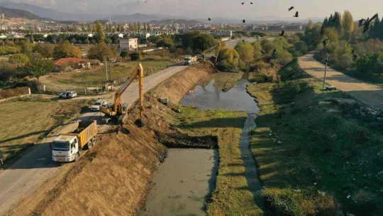Büyükşehir, Edremit Ülkü Yolu'nu yeniliyor