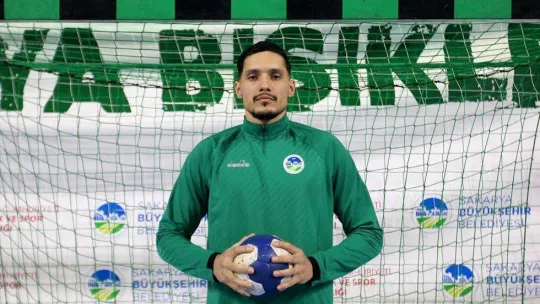 Büyükşehir hentbol 3 yeni transferle gücüne güç kattı