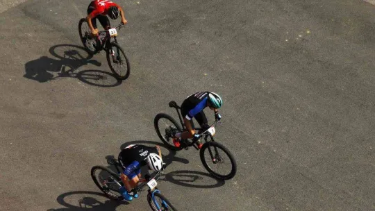 Büyükşehir her yerde bisikleti anlatıyor: Pedal çevir mutlu ol