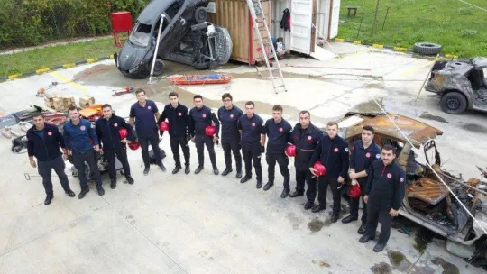 Büyükşehir'in kurtarma timleri eğitimlerini sürdürüyor