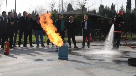 Büyükşehir'in şoförlerine yangın söndürme eğitimi