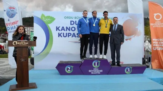 Büyükşehir kano sporcuları Ordu'da nefes kesti