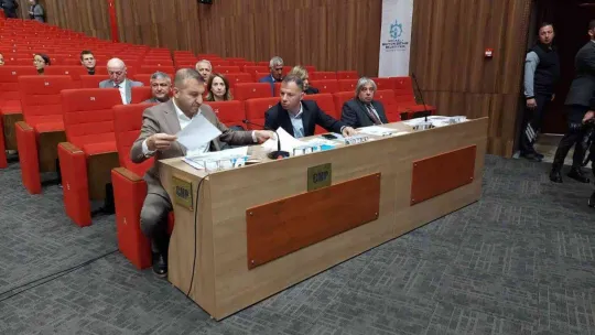 Büyükşehir meclisinde ekmek tartışması