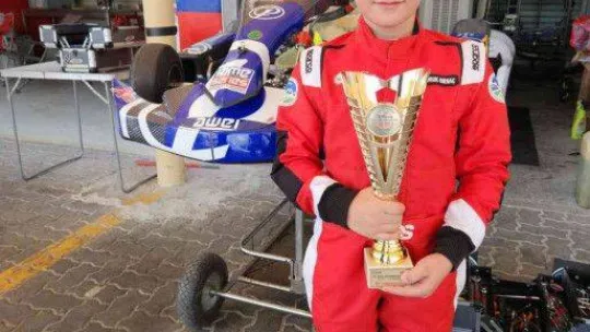 Büyükşehir sporcusu Dubai'den kupa ile döndü