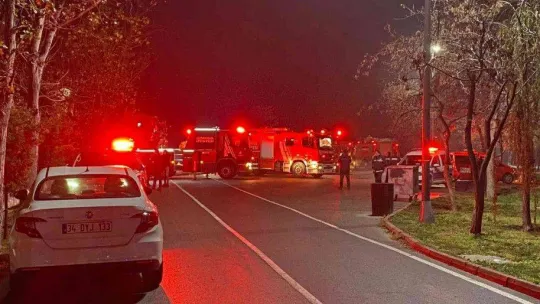 Caddebostan yat limanında tekneler alev alev yandı