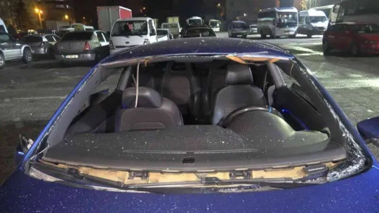 Çakmak gazı bomba gibi patladı: 3 yaralı