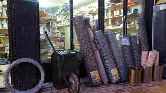 Çaldıkları araçla hırsızlık yaparken yakalandılar