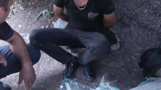 Çalılıkların arasına gizlendi, jandarmadan kaçamadı