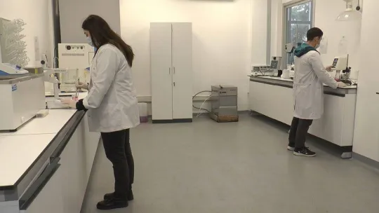 Çalışanlar fabrika işçileri değil, lise öğrencileri