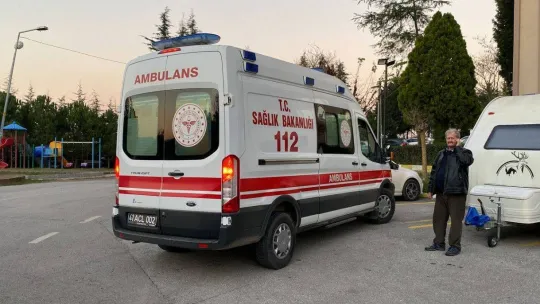 Camları silerken 4'üncü kattan düştü