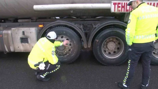 Çamlıca Gişeleri'nde zorunlu kış lastiği denetimi