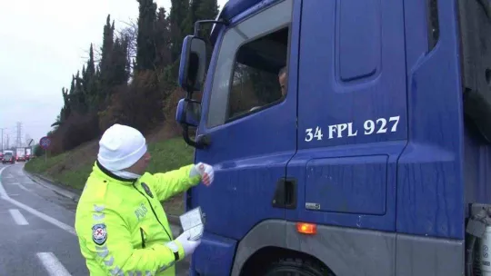 Çamlıca Gişeleri'nde zorunlu kış lastiği denetimi
