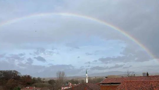 Çan'da gökkuşağı görenleri hayran bıraktı