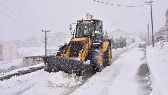 Çan'da kar yağışı etkili oluyor
