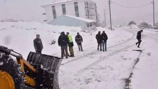 Çan'da kar yağışı etkili oluyor