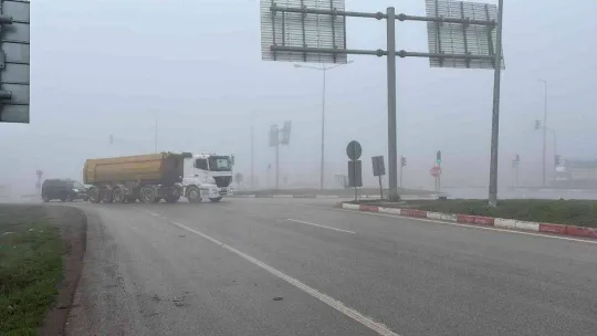 Çan-Yenice yolunda sis etkili oldu