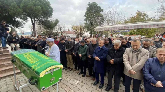 Çanakkale Belediye Başkanı Ülgür Gökhan'ın annesi son yolcuğuna uğurlandı