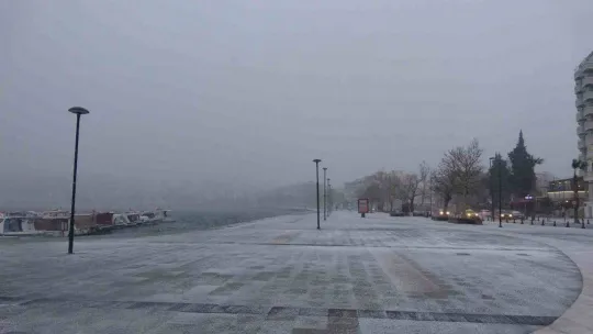 Çanakkale Boğazı çift yönlü gemi geçişlerine kapatıldı