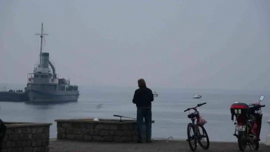 Çanakkale Boğazı yoğun sis nedeniyle çift yönlü kapandı