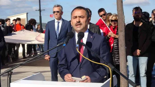 Çanakkale'de 29 Ekim Cumhuriyet Bayramı coşkuyla kutlandı