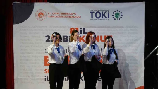 Çanakkale'de ilk kez ev sahibi olacaklar kura heyecanı yaşadı