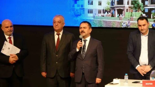 Çanakkale'de ilk kez ev sahibi olacaklar kura heyecanı yaşadı