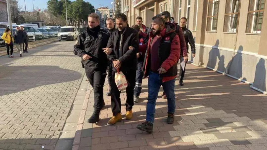 Çanakkale'de Orta Asya ve Afrika uyruklu 14 kadını pazarlayan 2 kişi tutuklandı