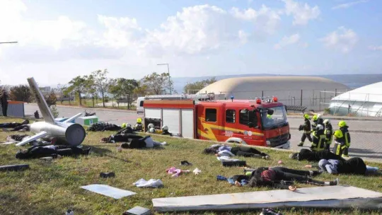 Çanakkale'de uçak kazası tatbikatı gerçekleştirildi