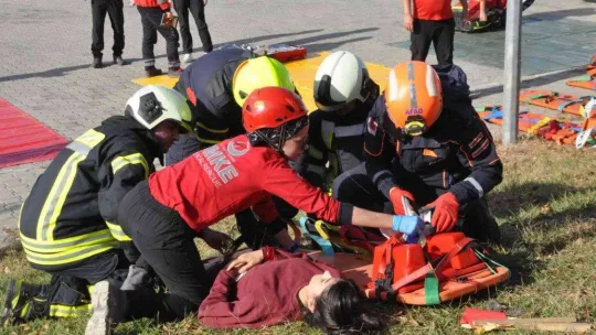 Çanakkale'de uçak kazası tatbikatı gerçekleştirildi