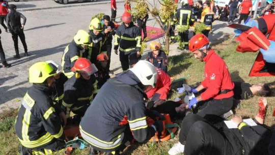 Çanakkale'de uçak kazası tatbikatı gerçekleştirildi