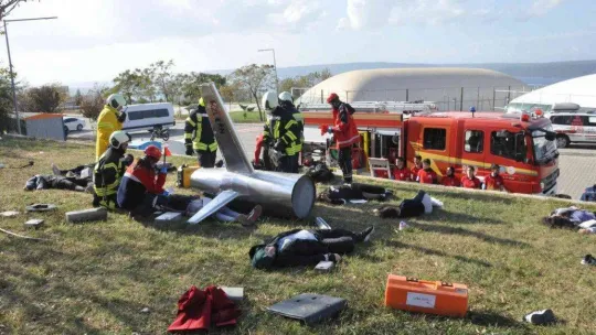 Çanakkale'de uçak kazası tatbikatı gerçekleştirildi