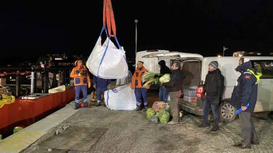 Çanakkale'den ikmal ve yardım malzemelerini alan 'Nene Hatun' İskenderun'a hareket edecek