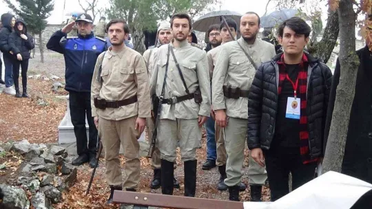 Çanakkale kahramanı Koca Seyit mezarı başında alındı